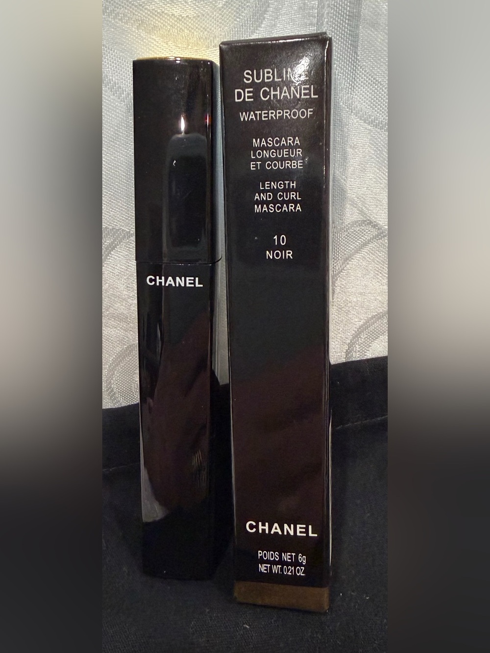 CHANEL Black Length and Curl Mascara 10 Noir New